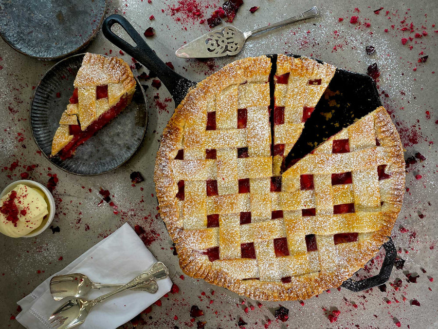 Apple & Boysenberry Pie