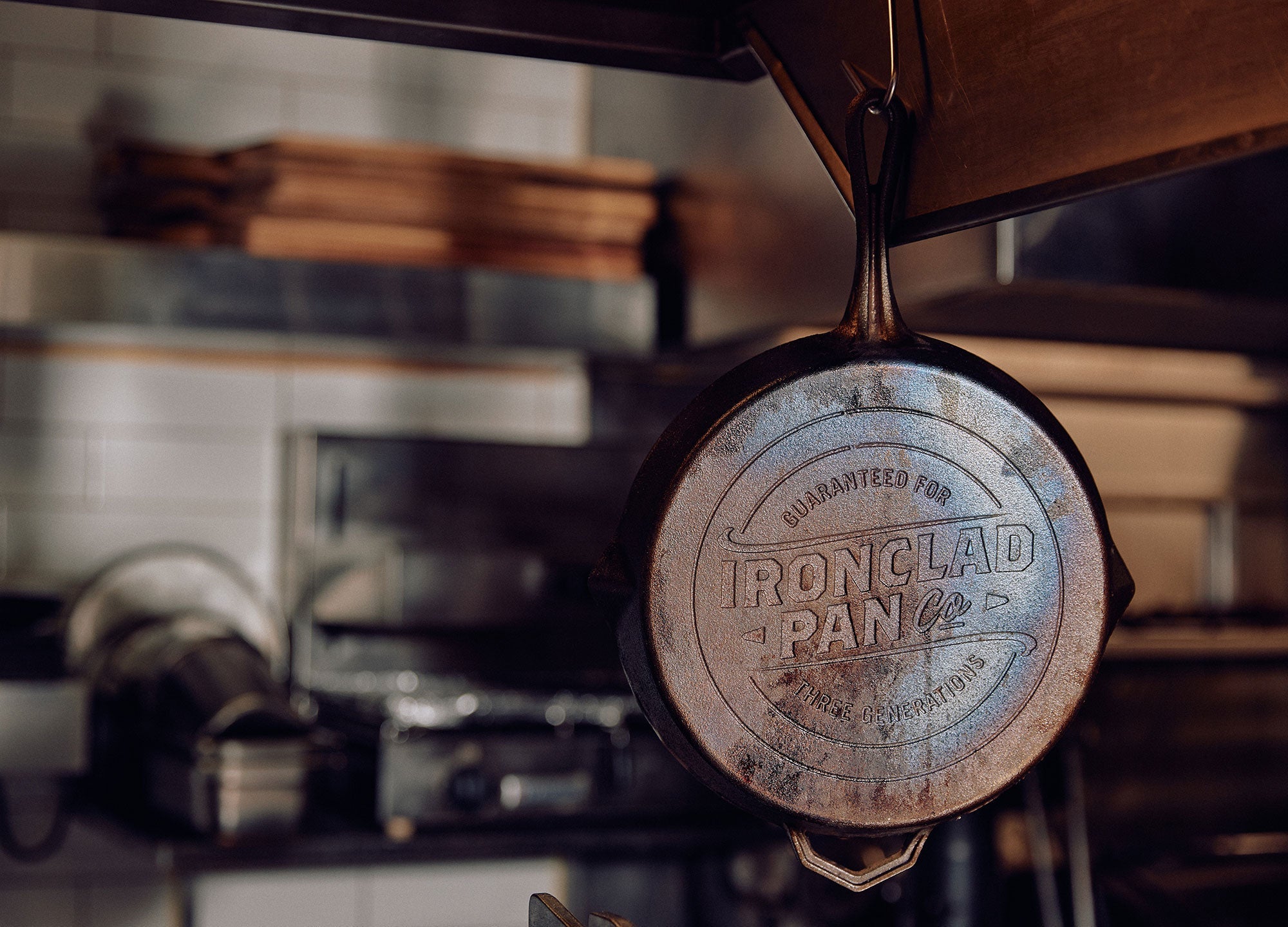 How to Season and Maintain Cast Iron Cookware (Beginner’s Guide)