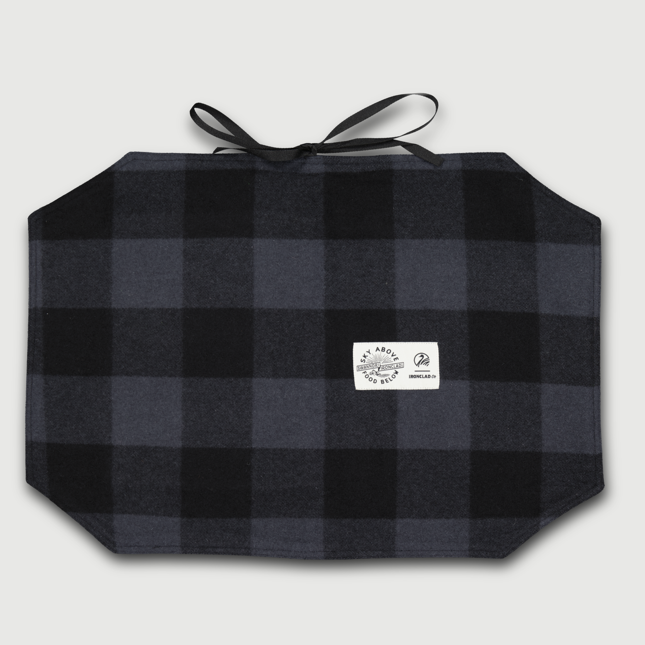 Swanndri x Ironclad Wool Knife Roll