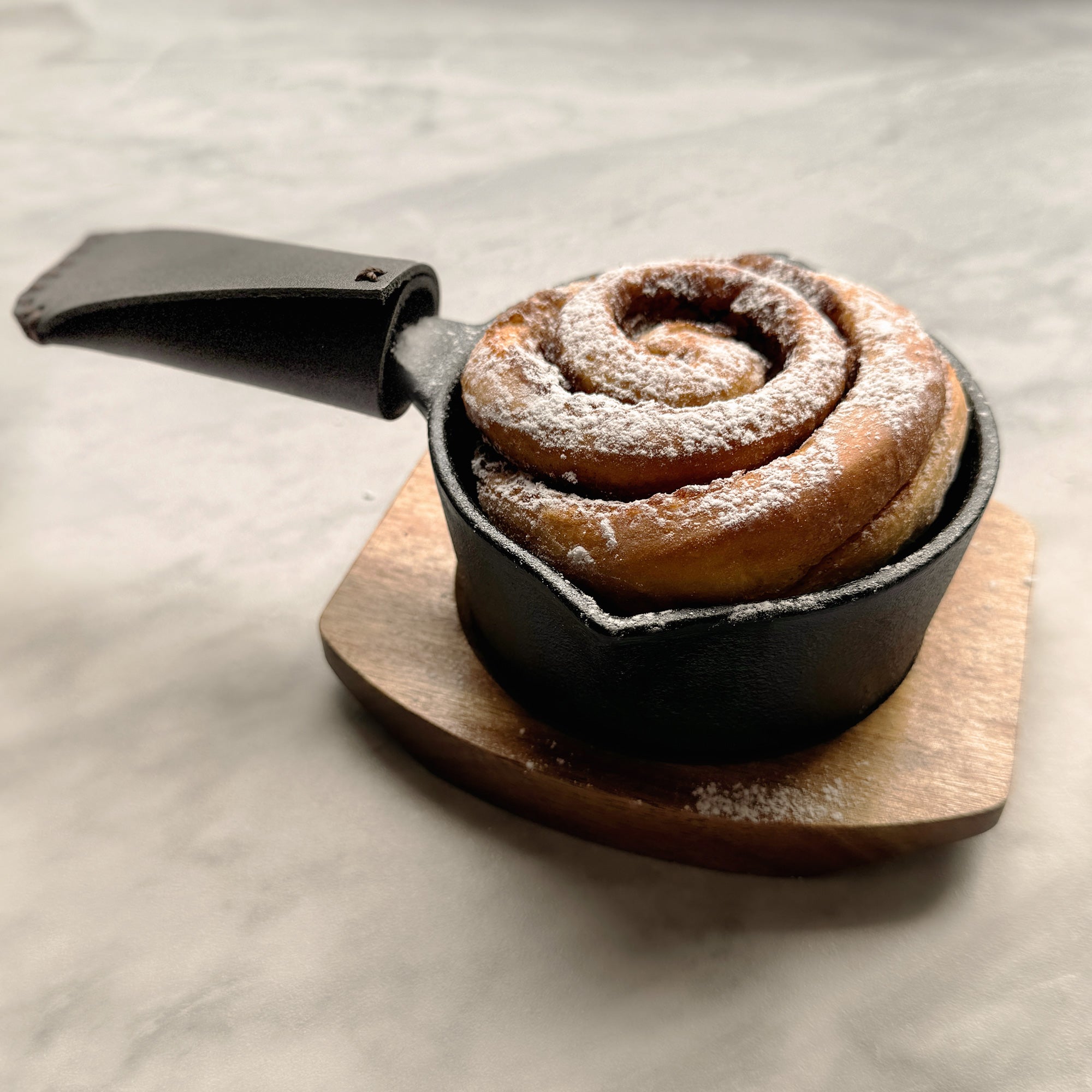 The Ironclad Jr. 10cm Seasoned Cast Iron Pan