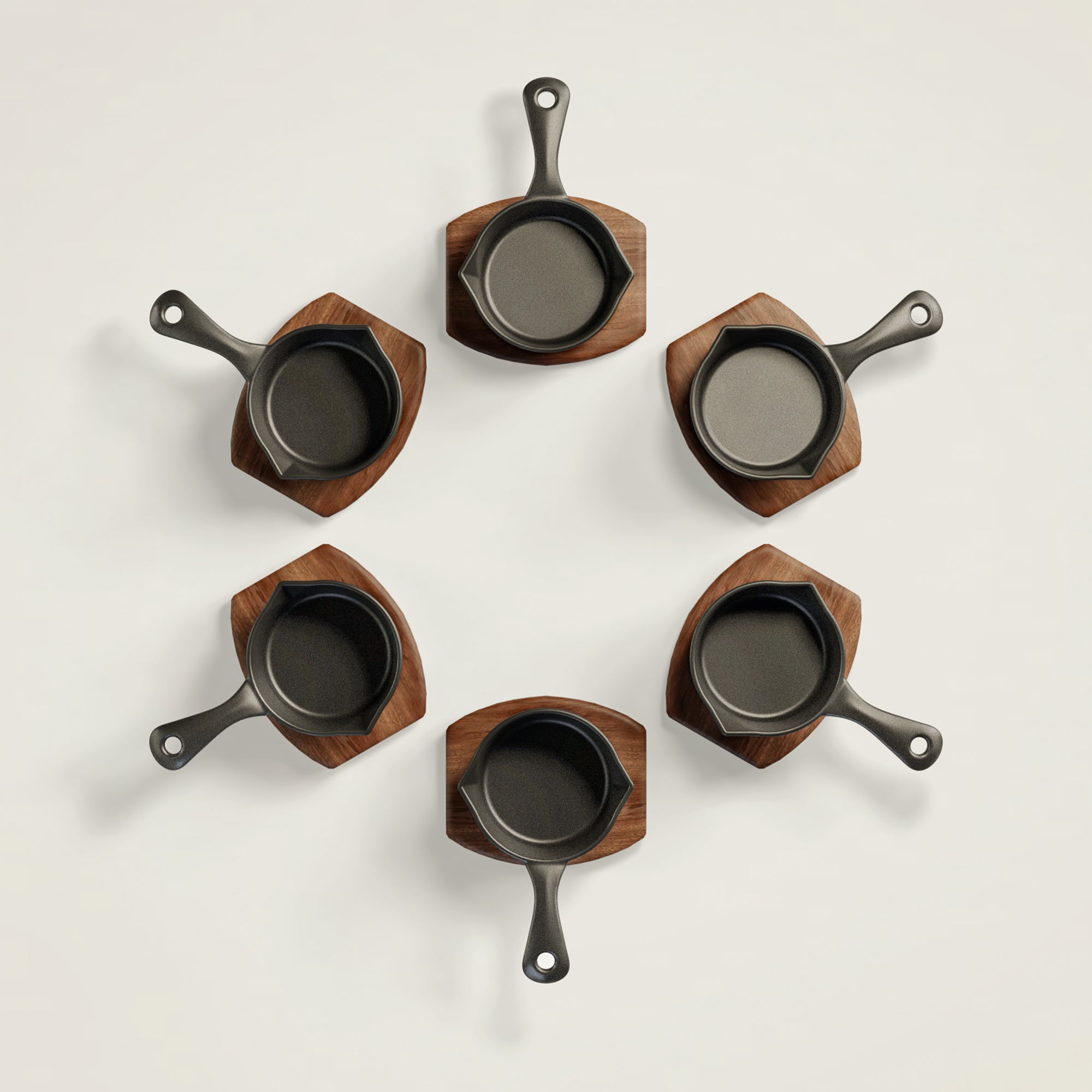 The Ironclad Jr. 10cm Seasoned Cast Iron Pan