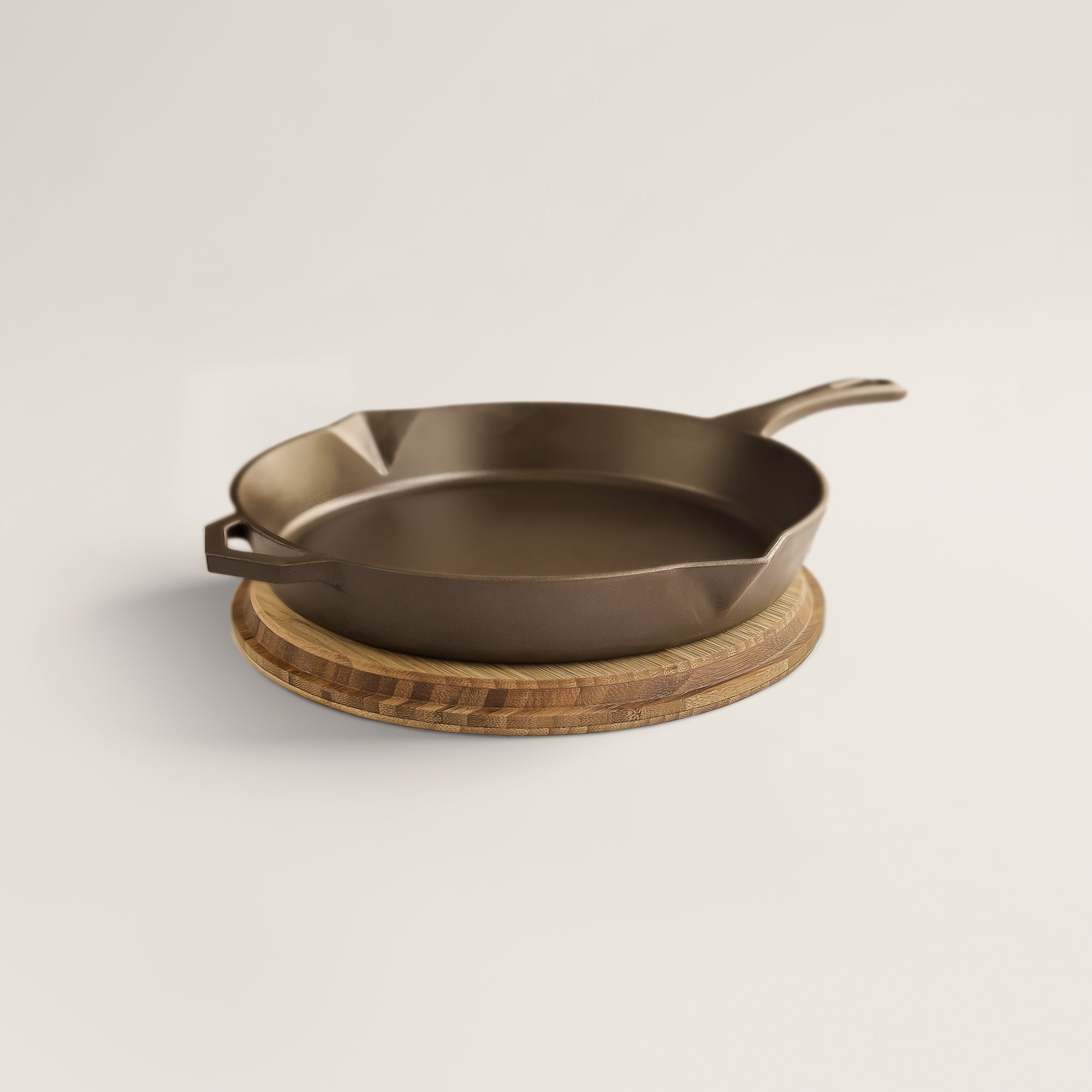 28cm Seasoned Cast Iron Legacy Pan & Serving Lid