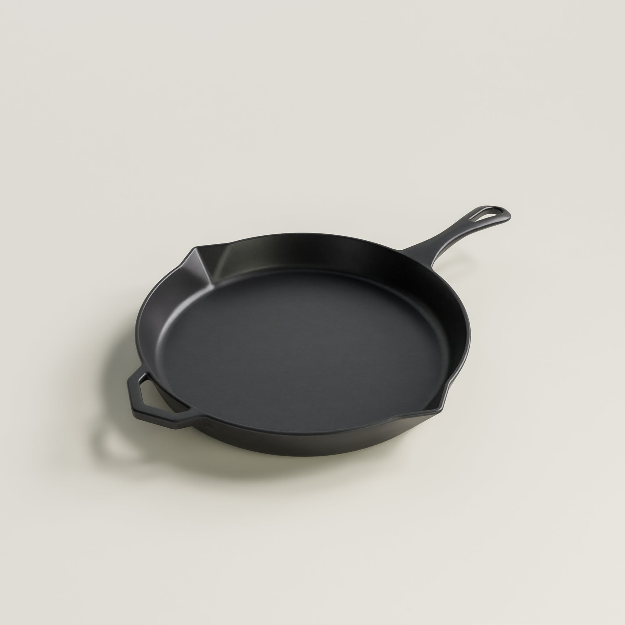 Antique Black 28cm Legacy Pan and Snug Bundle